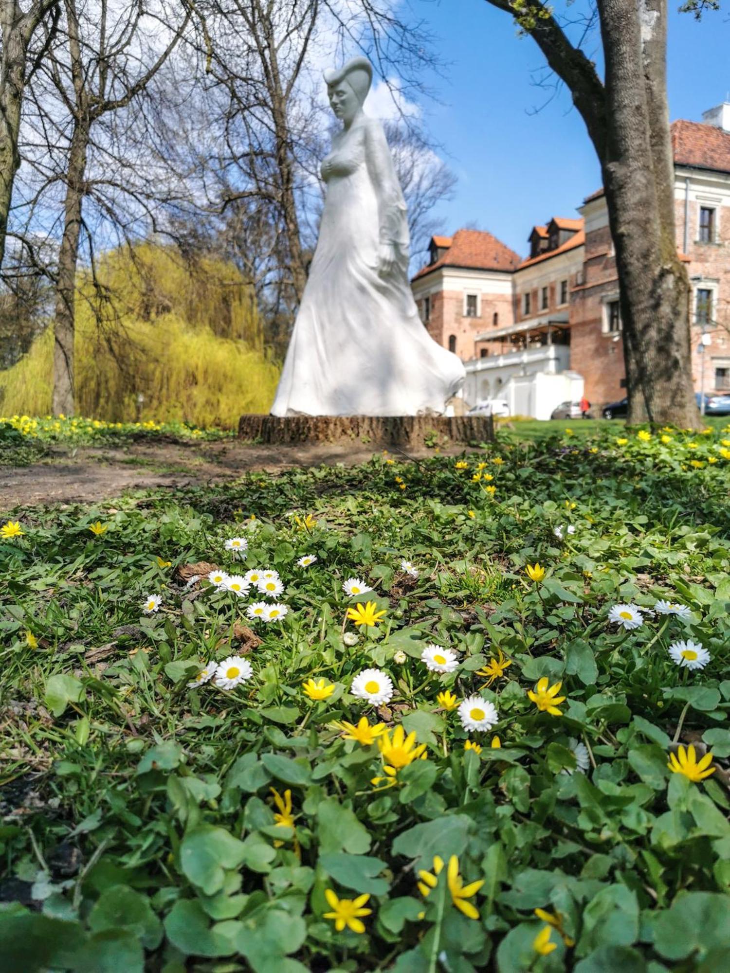Zamek Uniejow Aparthotel Exteriör bild